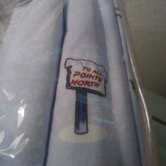 Mickey mouse flannel sheet set Warm !! & Soft ! - Picture 2 of 6